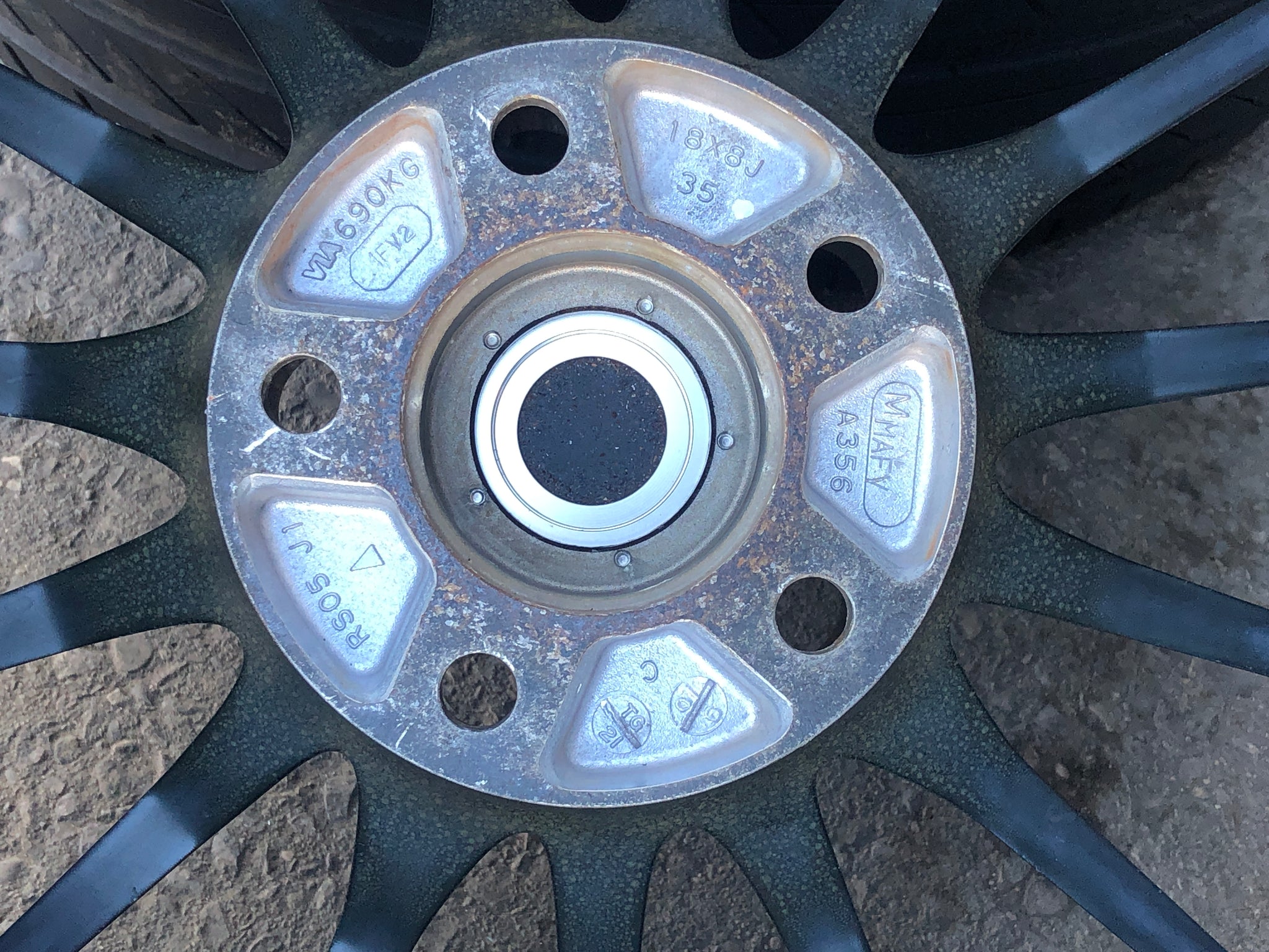 1846 | ENKEI RS05 Rare Racing Wheels 18x8J +35 5x114.3 245/40 R18