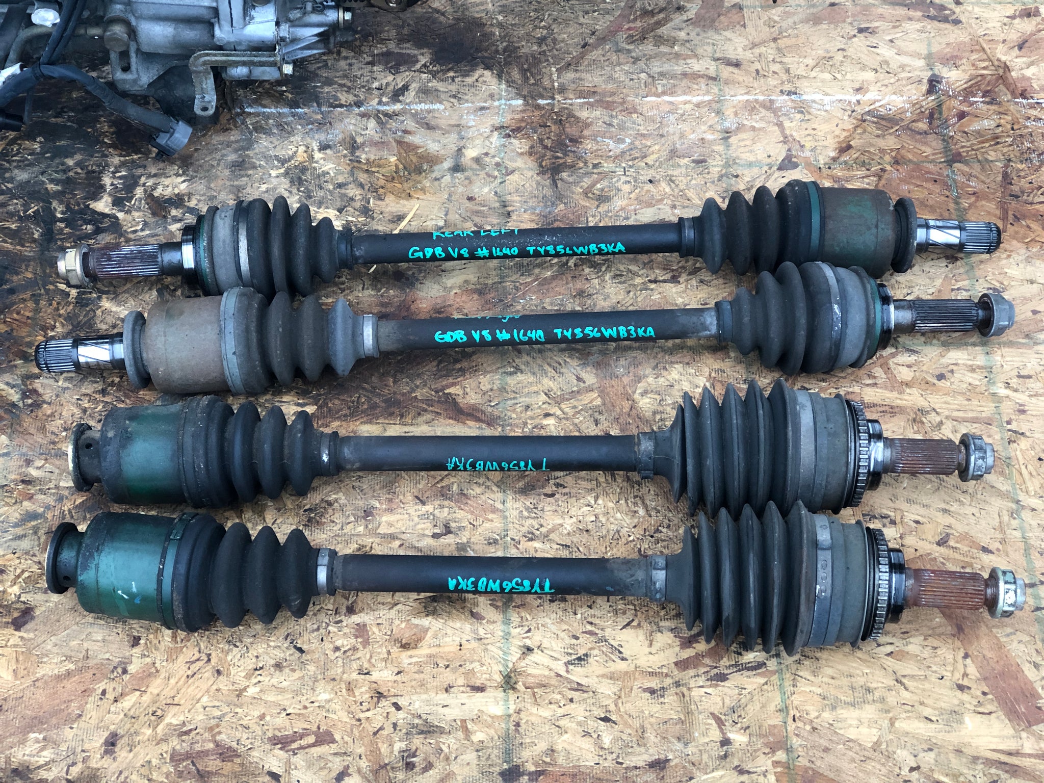 1640 | JDM Subaru Impreza WRX STi DCCD 6speed Awd TY856WB3KA