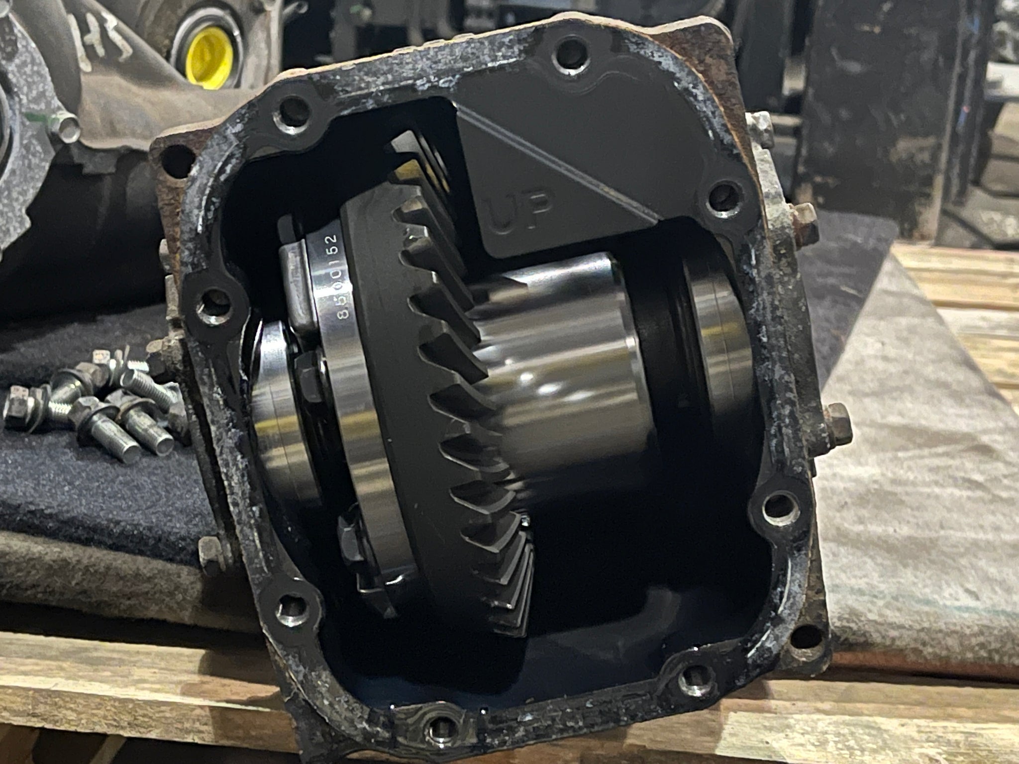 2498 | JDM Subaru Forester SG9 STi R180 Rear LSD Differential 3.9