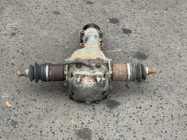 R180 Differential with 3.7 Gear Ratio for maybe Subaru or some other car i have no clue but give us a call and we can discuss 9054609797 | freeshipping | 2502